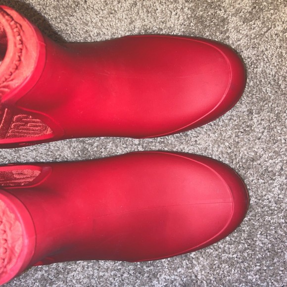 UGG Chevonne Waterproof Sherpa Lining Ankle Red Boots Women's 8 M - Picture 4 of 12